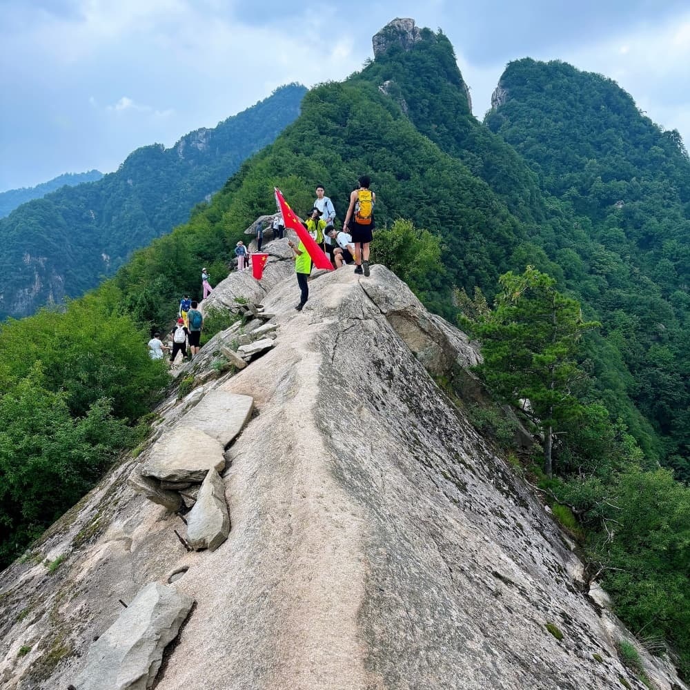 云巅十峰·嘉午台，攀登朝天梯，赏关中小华山