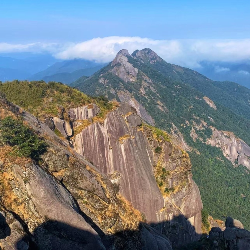登峰造极 | 征途冷翁顶，赏巨型奇石群